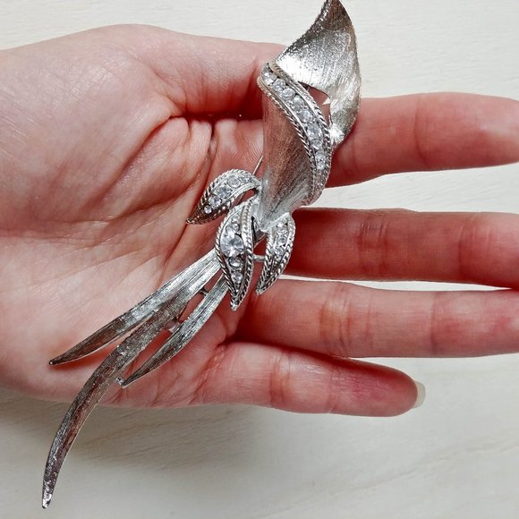 70s Vintage Calla Lily Metal Brooch - Picture 3 of 5